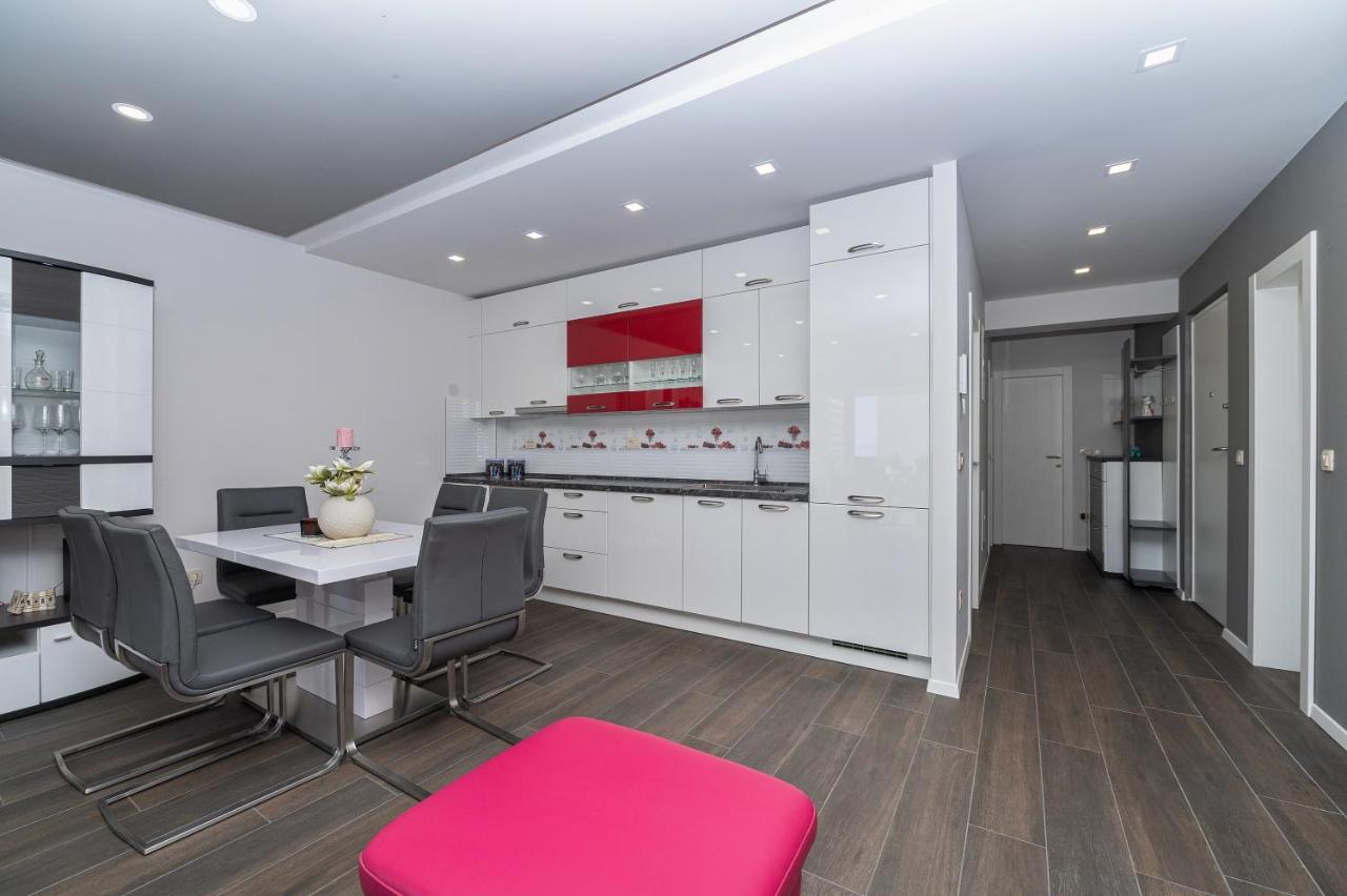Luxury Apartment Purple Summer Sea View Makarska Zewnętrze zdjęcie