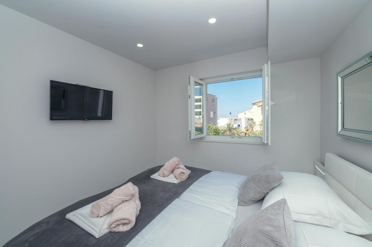 Luxury Apartment Purple Summer Sea View Makarska Zewnętrze zdjęcie