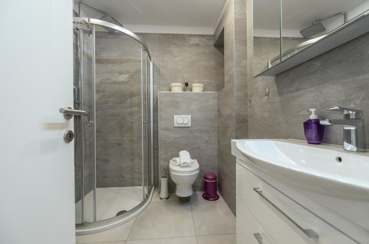Luxury Apartment Purple Summer Sea View Makarska Zewnętrze zdjęcie