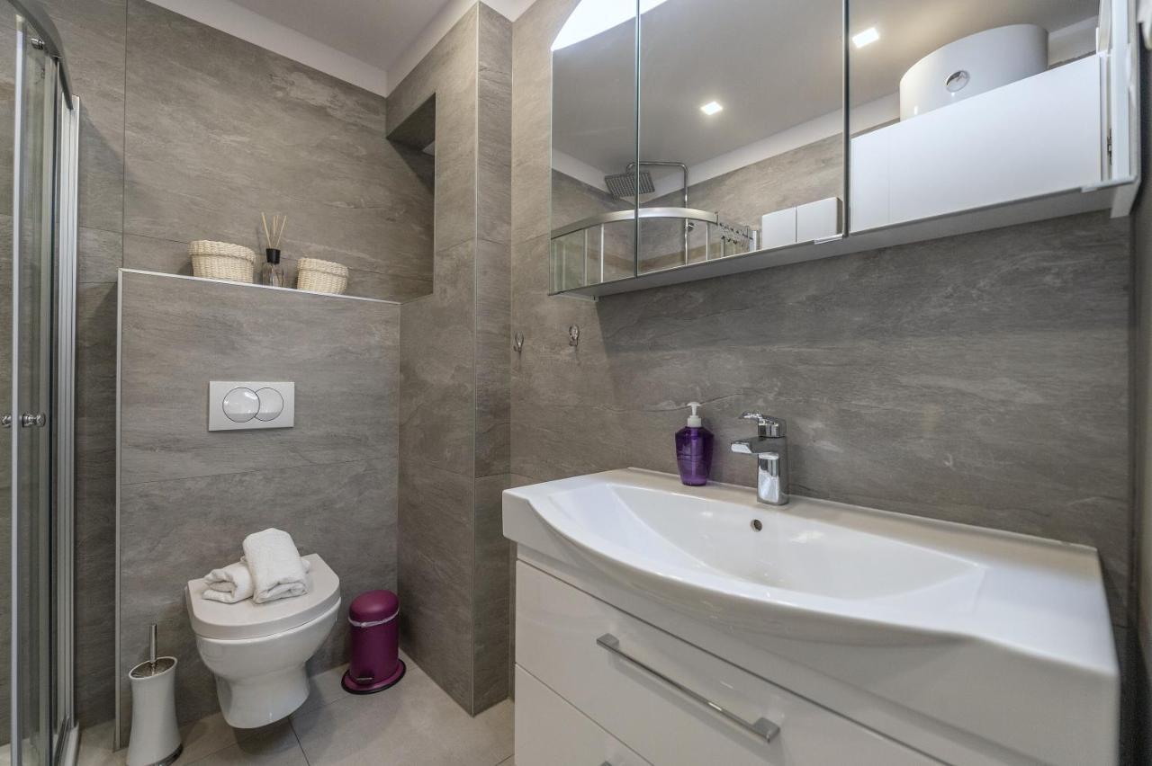 Luxury Apartment Purple Summer Sea View Makarska Zewnętrze zdjęcie